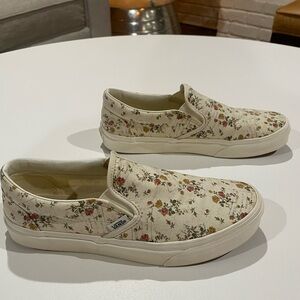 Women’s floral vans